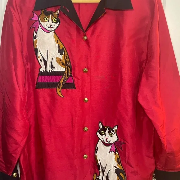 Bob Mackie Wearable Art Cat
Embroidered Silk Blouse Red Black
Button-Up M - Picture 11 of 11